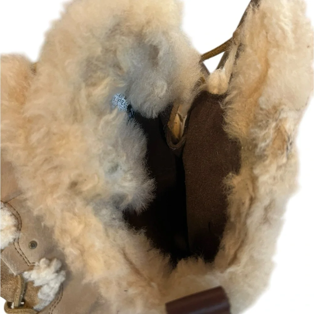 The North Face Tan and Brown Winter Boots with Fur Trim Size 6.5